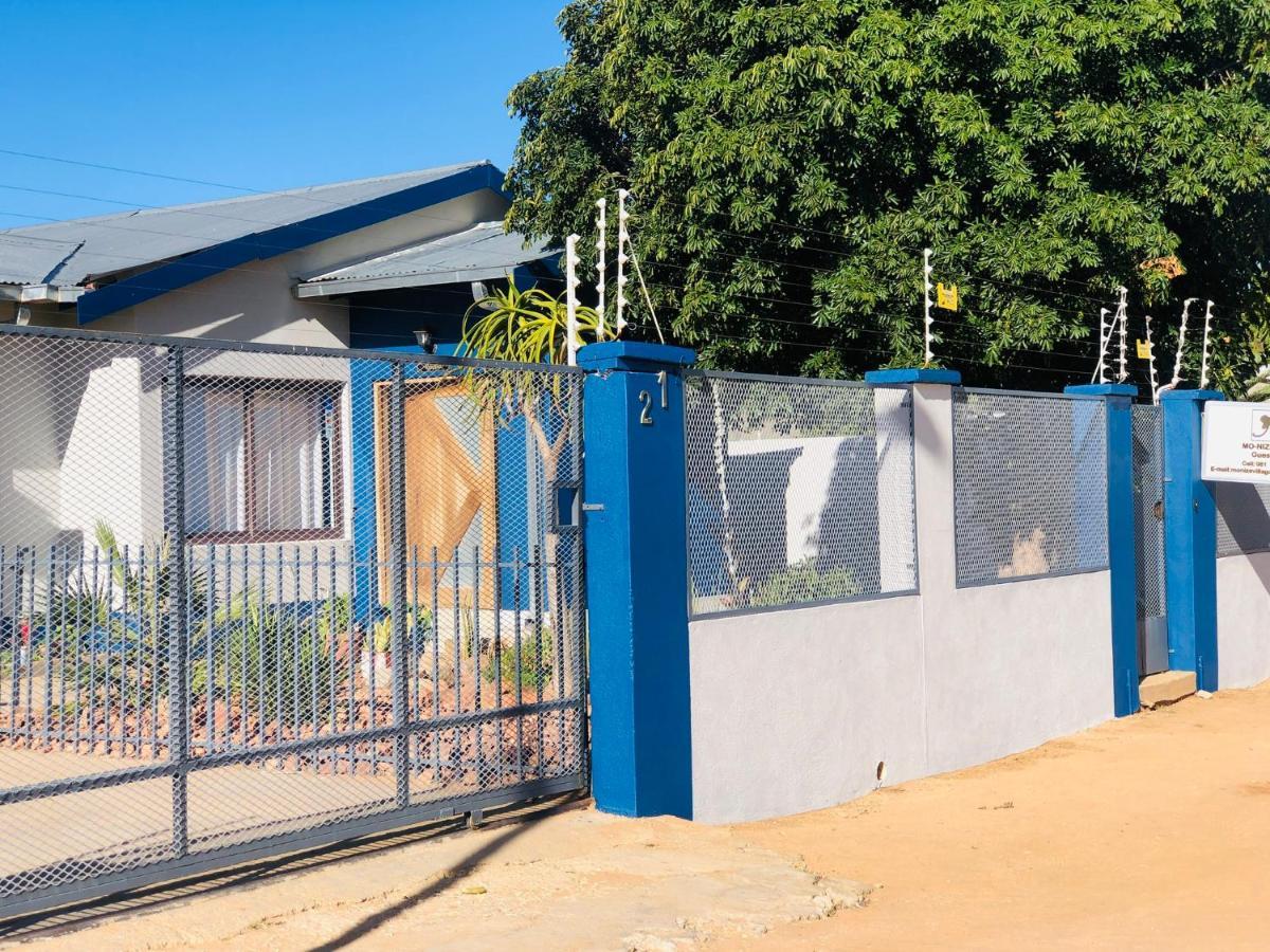 Mo-Nize Villa Guesthouse Otjiwarongo Kültér fotó