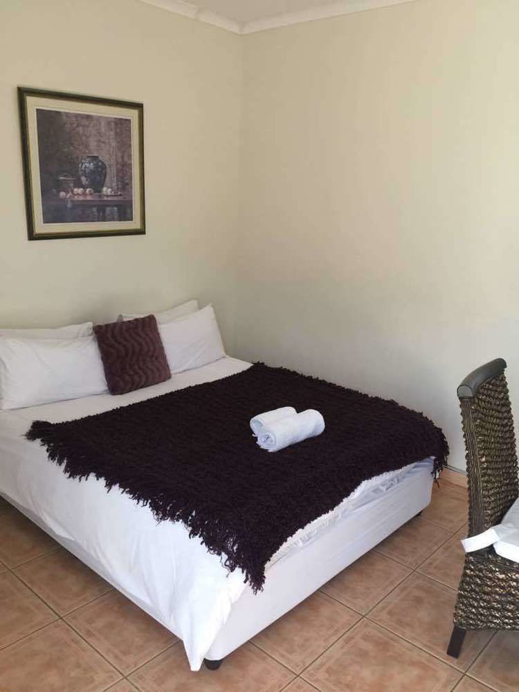 Mo-Nize Villa Guesthouse Otjiwarongo Kültér fotó